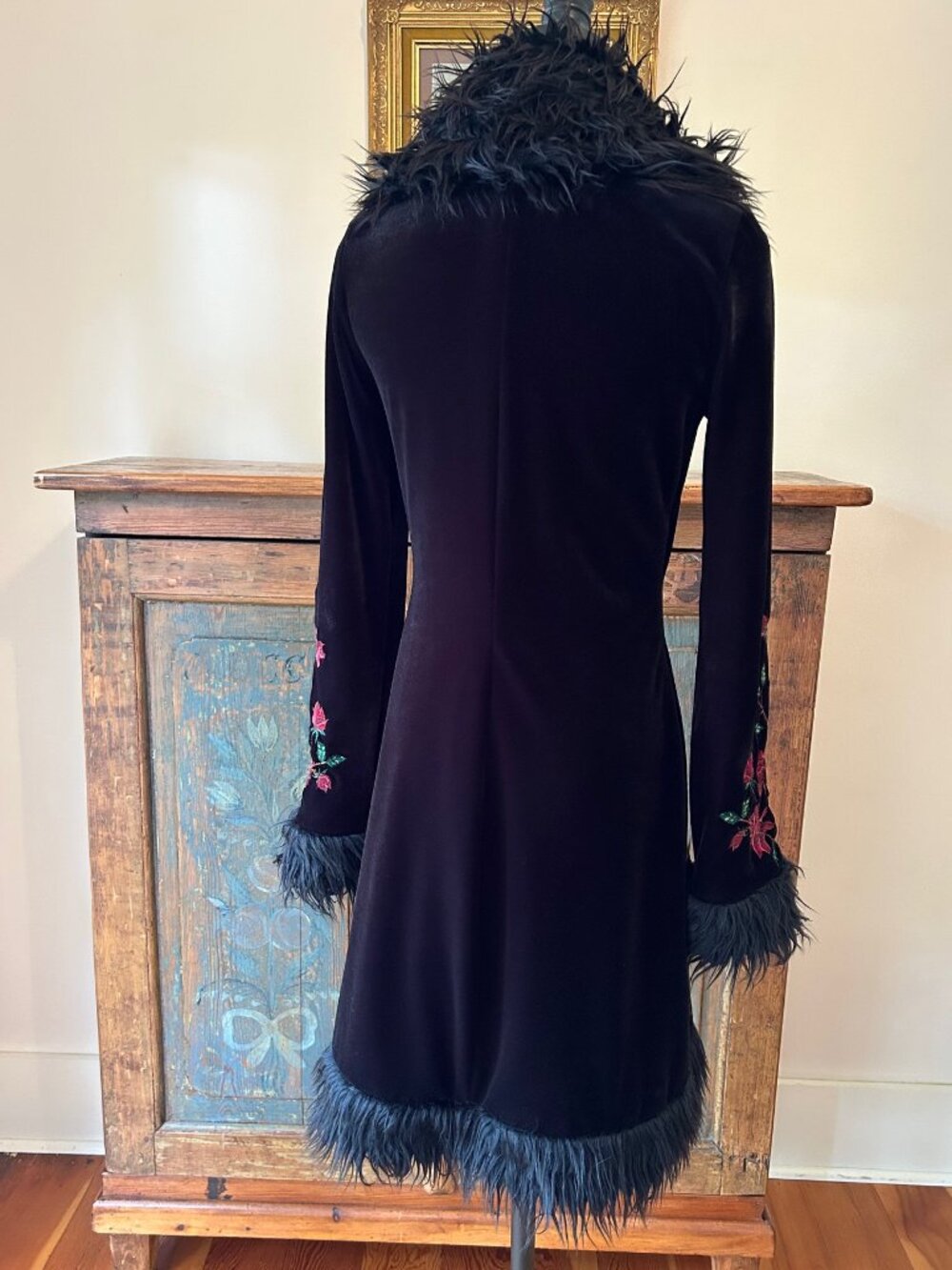 Vintage Betsey Johnson Black Velvet Faux Fur Embroidered Floral Duster Coat - Picture 9 of 12